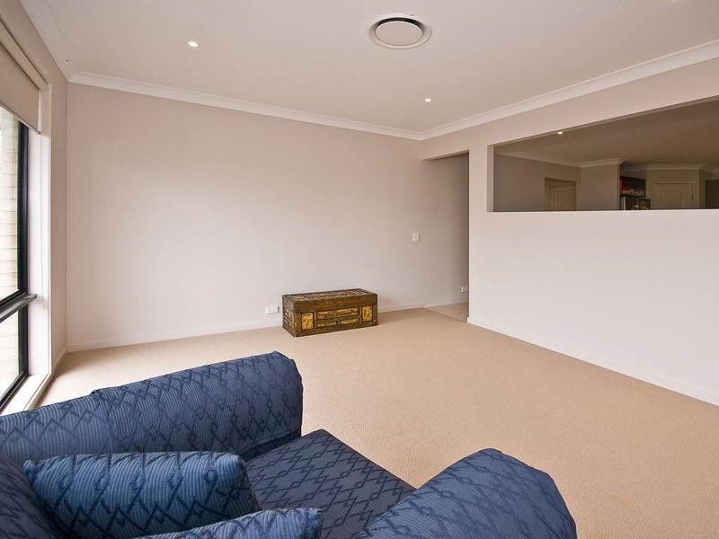 2 Winlock Circuit, Warner QLD 4500