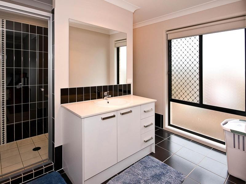 2 Winlock Circuit, Warner QLD 4500