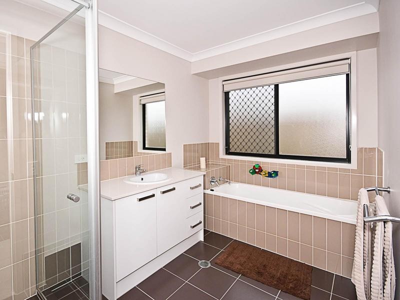 2 Winlock Circuit, Warner QLD 4500