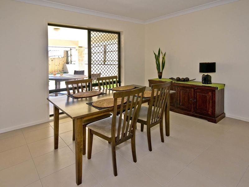 48 Castlewellan Circuit, Warner QLD 4500