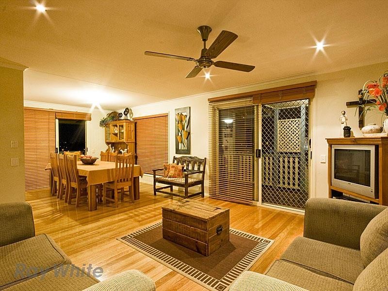 28 Paramount Drive, Warner QLD 4500