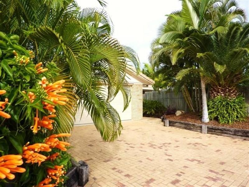 19 Paramount Drive, Warner QLD 4500