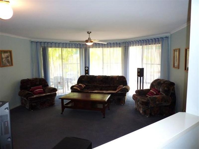 19 Paramount Drive, Warner QLD 4500