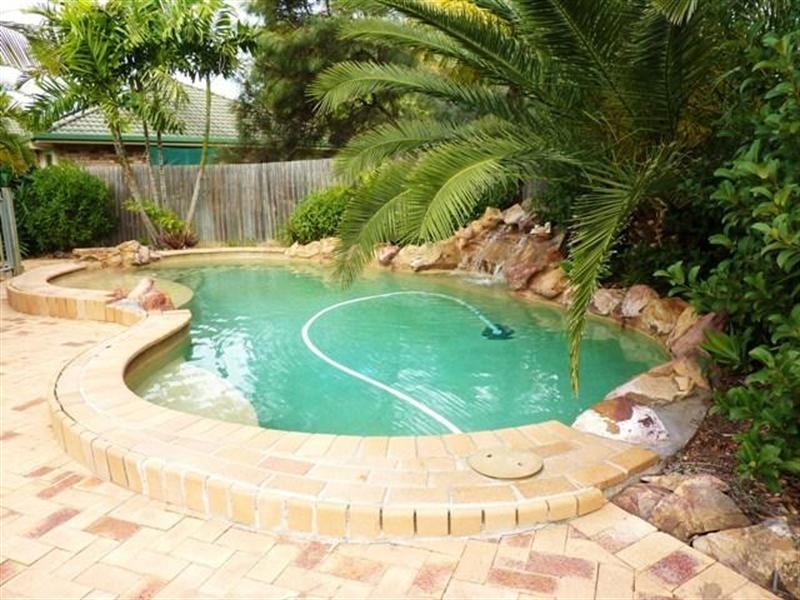 19 Paramount Drive, Warner QLD 4500