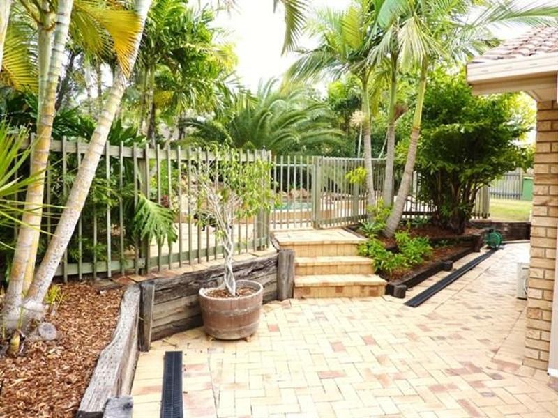 19 Paramount Drive, Warner QLD 4500