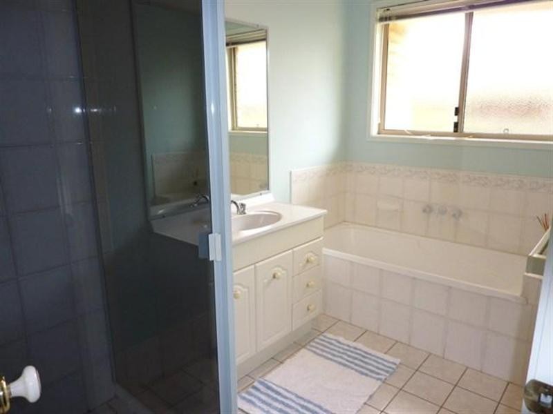 19 Paramount Drive, Warner QLD 4500