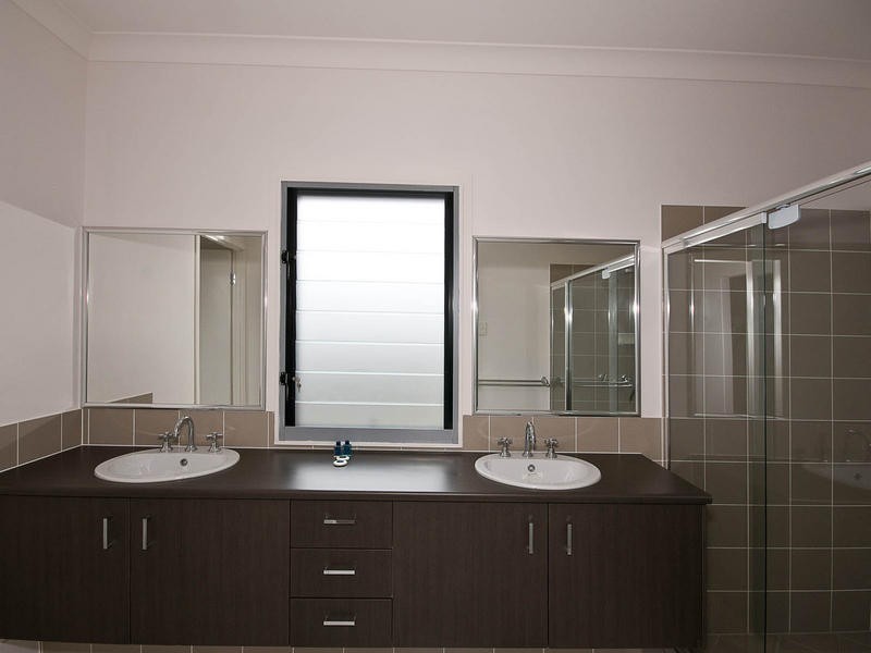 Warner QLD 4500