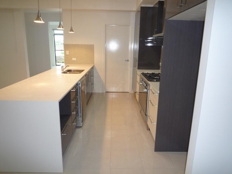 24 Caspian Parade, Warner QLD 4500