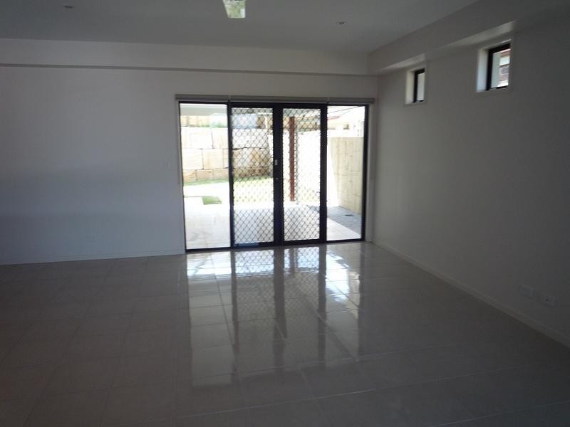 24 Caspian Parade, Warner QLD 4500