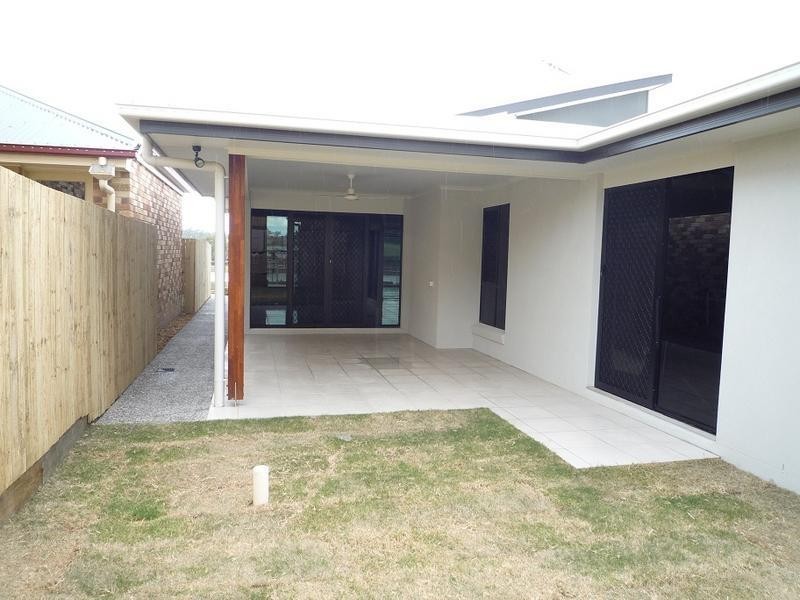 24 Caspian Parade, Warner QLD 4500