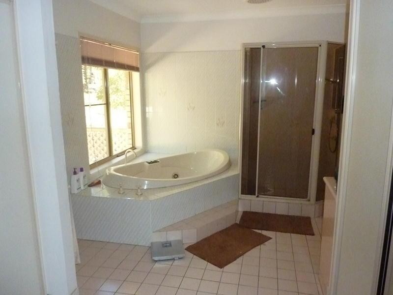 6 Sally Court, Warner QLD 4500