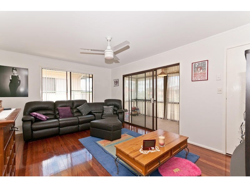 8 Plateau Parade, Bray Park QLD 4500