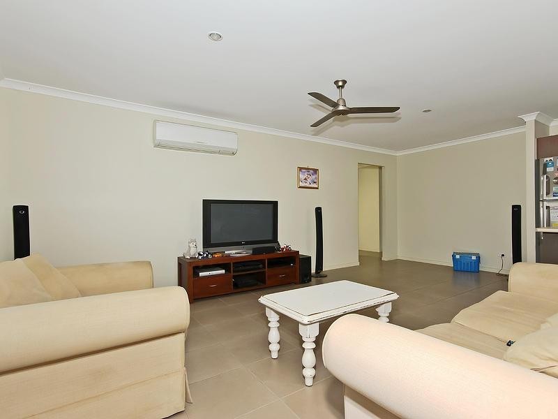 93 Kurrajong Drive, Warner QLD 4500