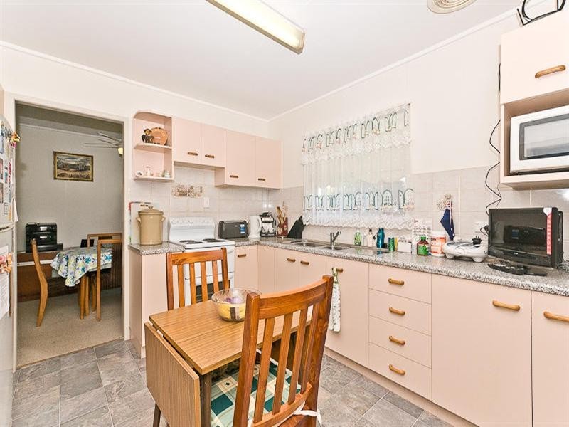 2 Greenaway Street, Lawnton QLD 4501