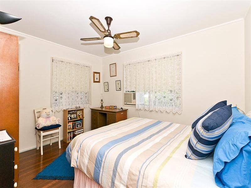 2 Greenaway Street, Lawnton QLD 4501