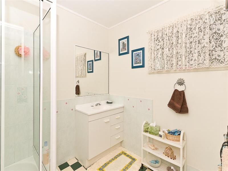 2 Greenaway Street, Lawnton QLD 4501