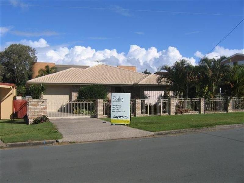 49 Murphy Street, Scarborough QLD 4020