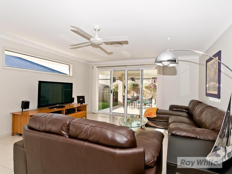 6 Castlewellan Circuit, Warner QLD 4500