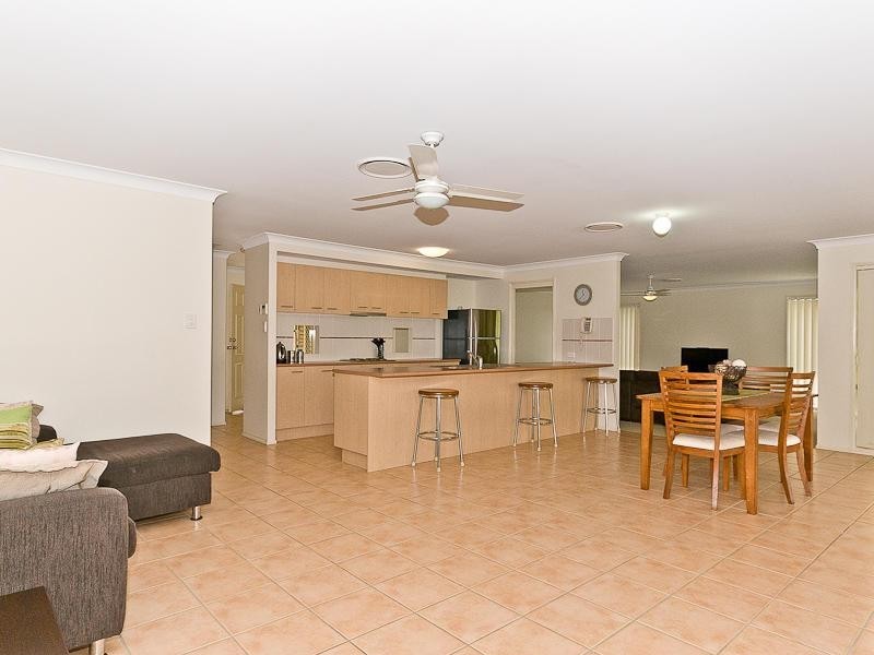 33 Oakwood Road, Warner QLD 4500