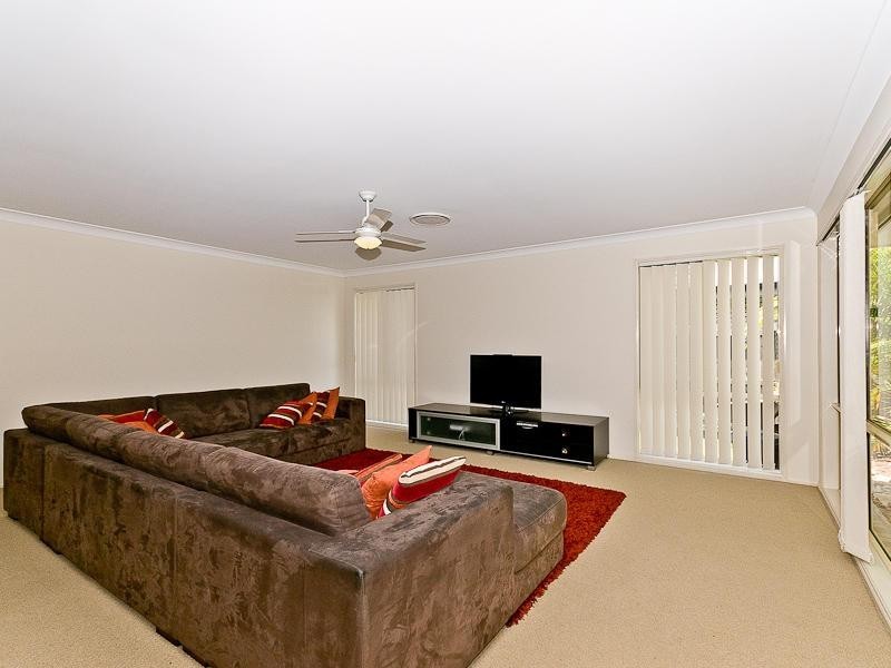 33 Oakwood Road, Warner QLD 4500