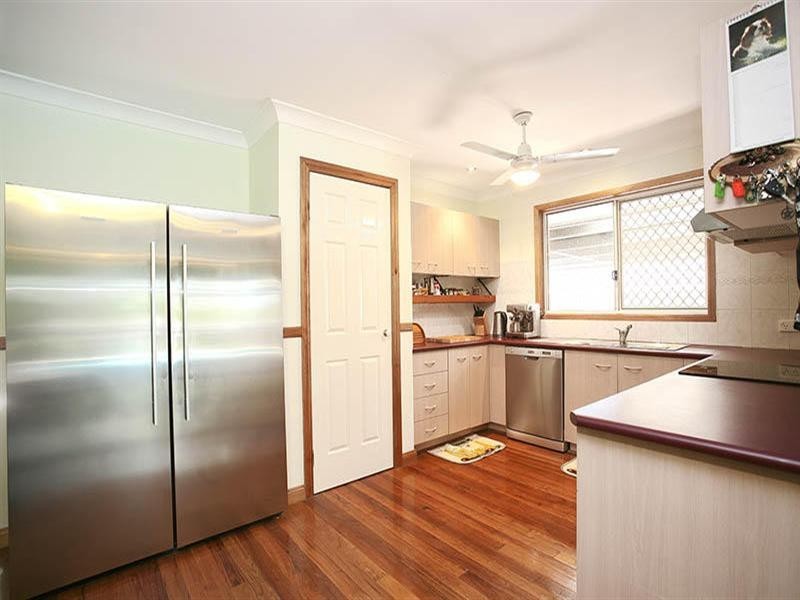 4 Papaya Court, Kallangur QLD 4503
