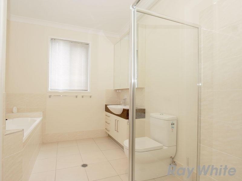 8 Harrison Street, Cashmere QLD 4500