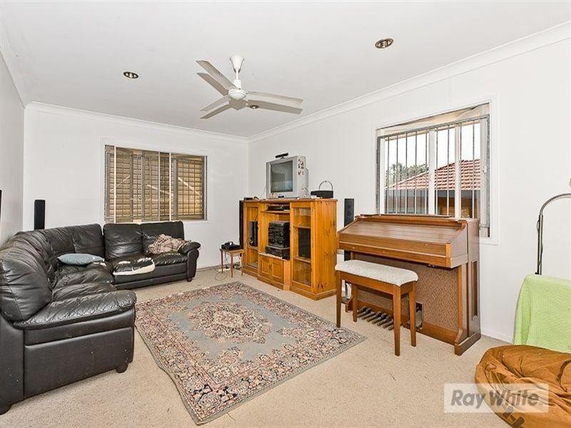 11 Myles Street, Lawnton QLD 4501