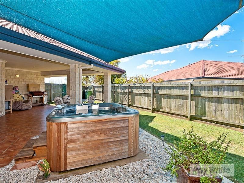 12 Hemlock Street, Warner QLD 4500