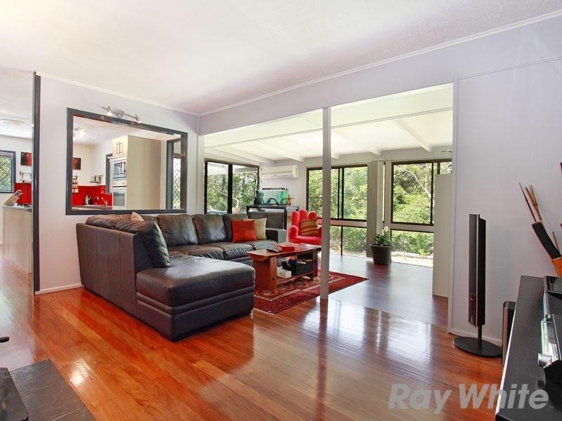 49 Neville Road, Bridgeman Downs QLD 4035