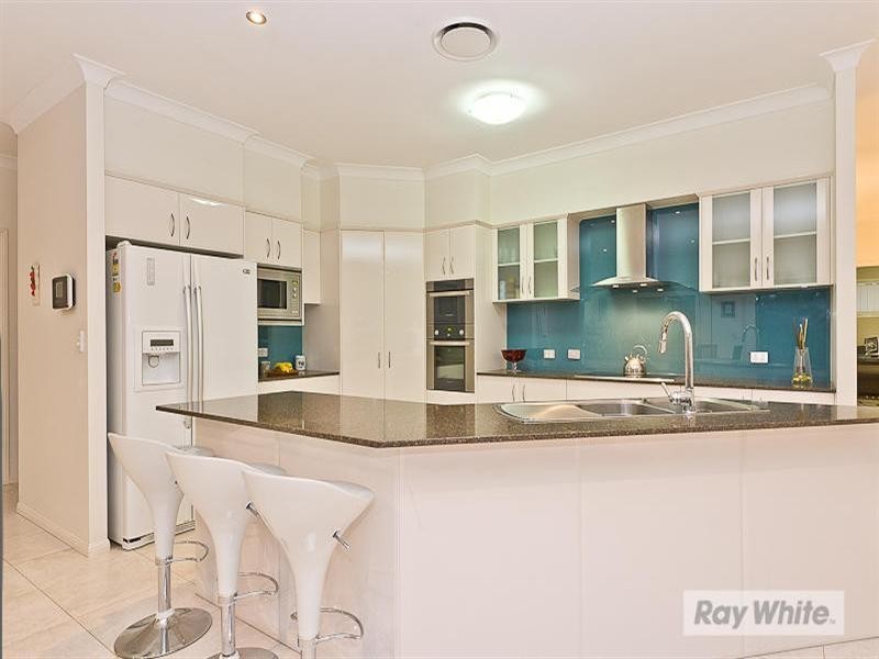 129 Corvus Drive, Cashmere QLD 4500