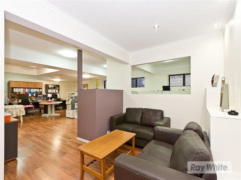 129 Corvus Drive, Cashmere QLD 4500