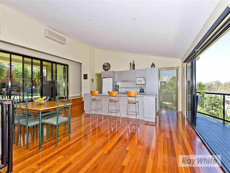 24 Talisman Court, Eatons Hill QLD 4037