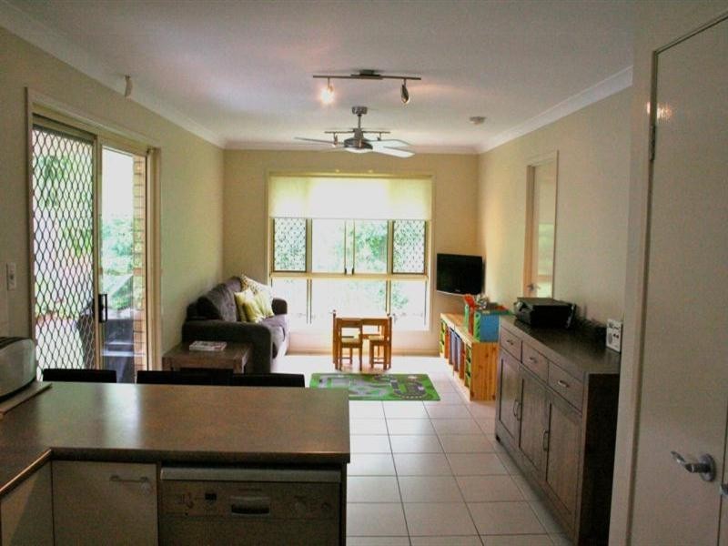 85 Cambridge, Fitzgibbon QLD 4018