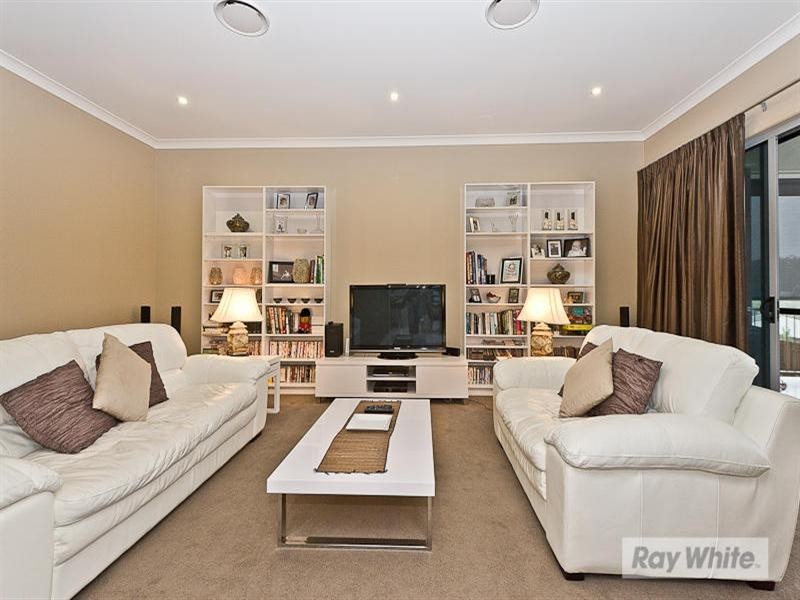 18 Louise Court, Cashmere QLD 4500