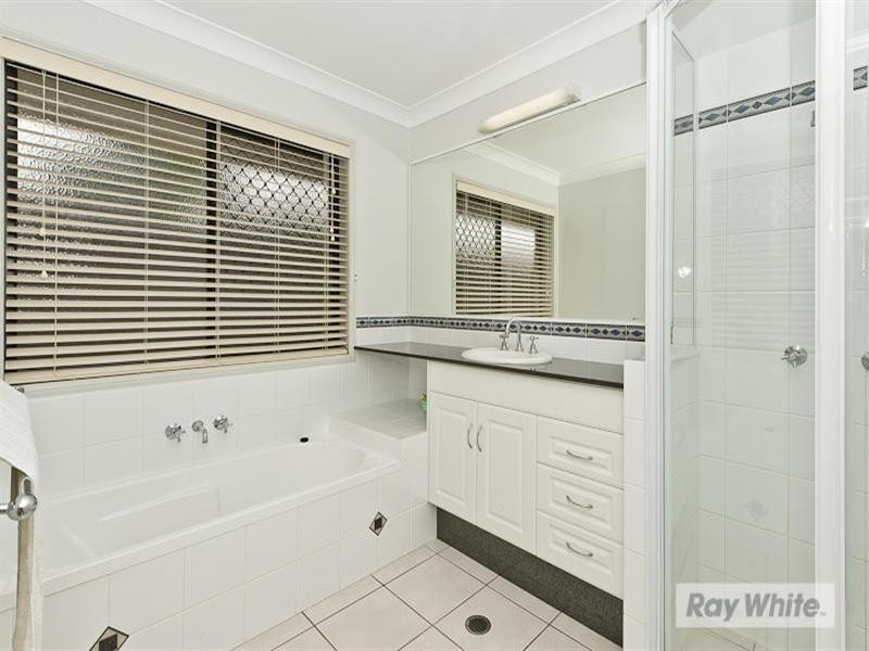 11 Grandis Court, Cashmere QLD 4500