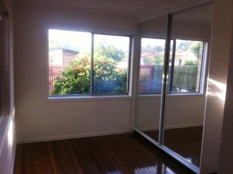 7 Yanderra Avenue, Arana Hills QLD 4054