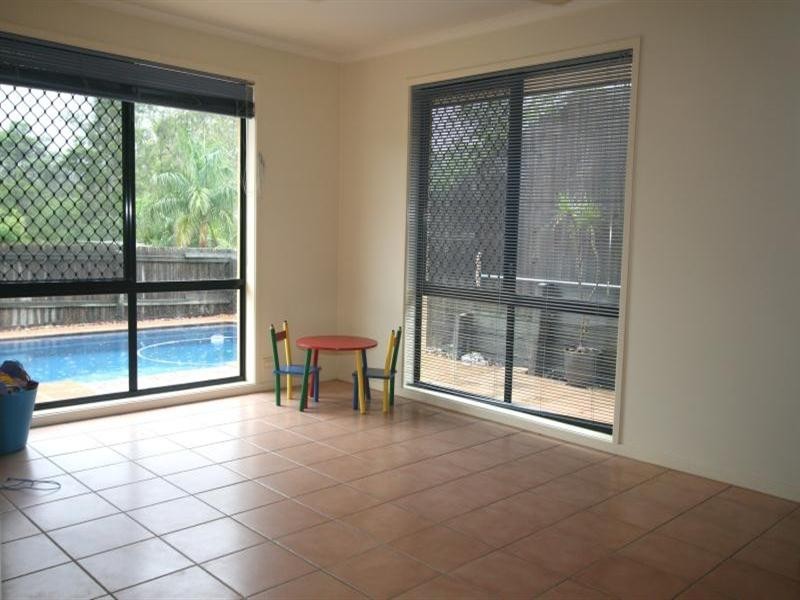 6 Sellers, Mcdowall QLD 4053