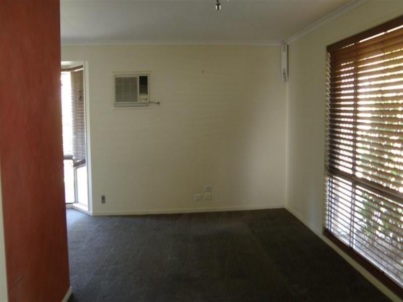 15 Brewster Court, Petrie QLD 4502