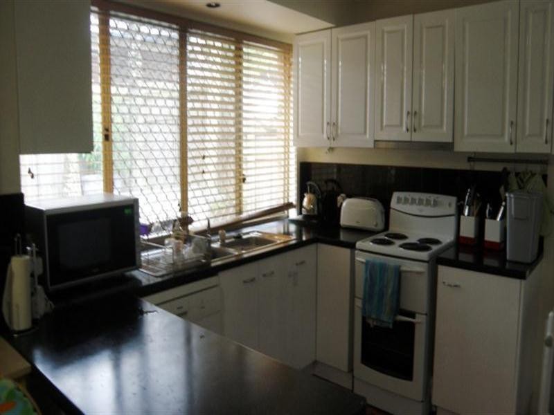 15 Brewster Court, Petrie QLD 4502