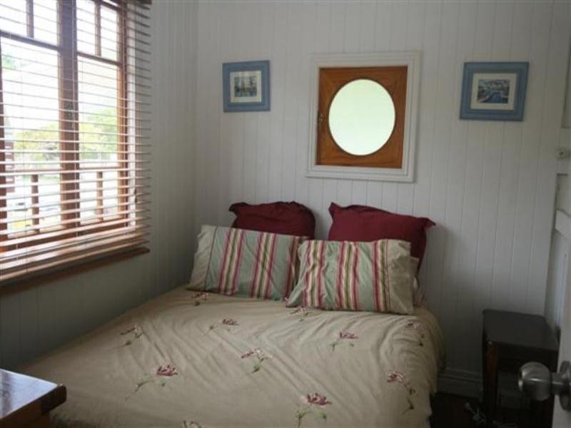 35 Palm Avenue, Sandgate QLD 4017