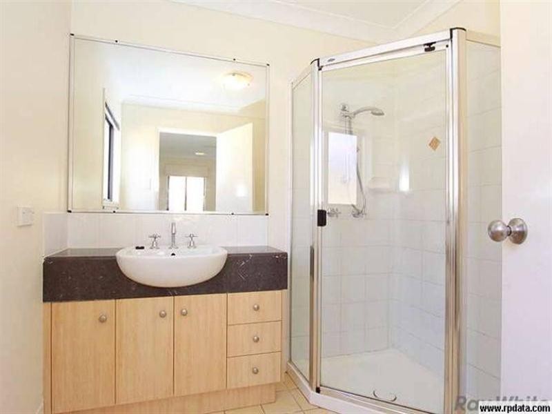 7 121 Albany Creek Road, Aspley QLD 4034