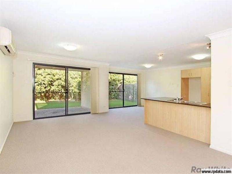 7 121 Albany Creek Road, Aspley QLD 4034