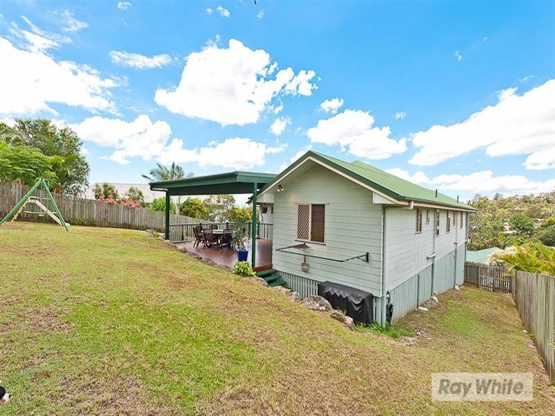 8 Atoll Crescent, Eatons Hill QLD 4037