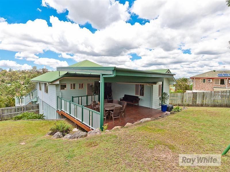 8 Atoll Crescent, Eatons Hill QLD 4037