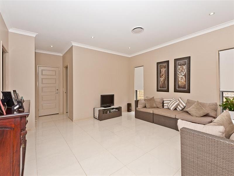 18 Louise Court, Cashmere QLD 4500