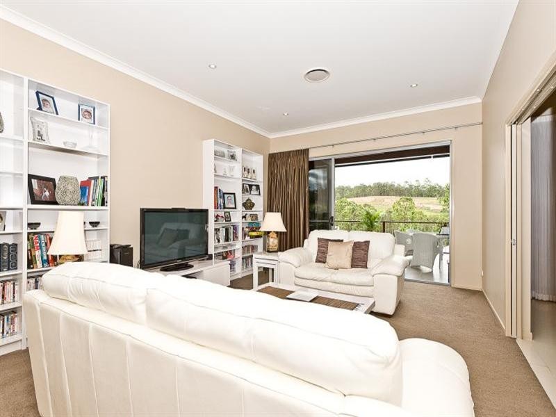 18 Louise Court, Cashmere QLD 4500