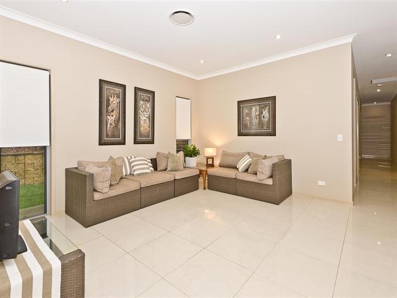 18 Louise Court, Cashmere QLD 4500