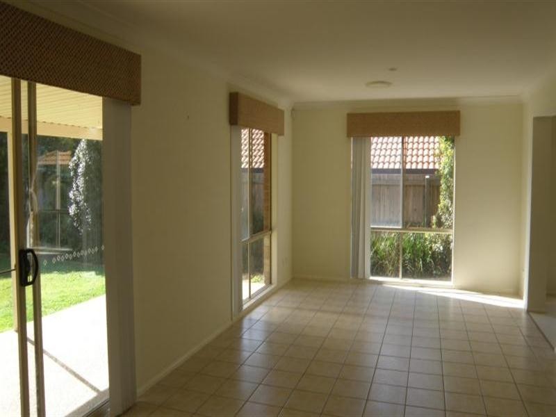 12 Paluma Court, North Lakes QLD 4509