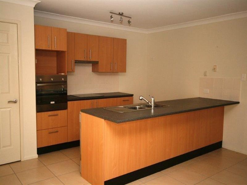 2/9 Lady Bowen Parade, Rothwell QLD 4022