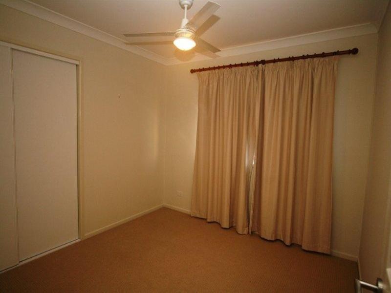 2/9 Lady Bowen Parade, Rothwell QLD 4022